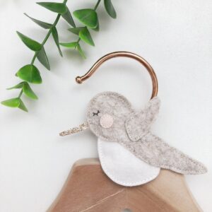 Kledinghanger figuur vogel fuzzybeige