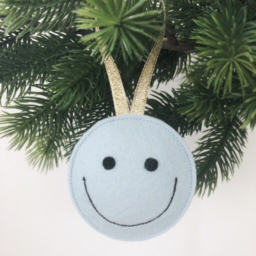 Kerst ornament vrolijk kerstfeest pastelblauw