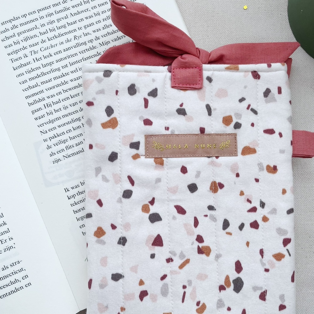 Boeken sleeve Terrazzo