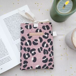 Boeken sleeve animal dustypink