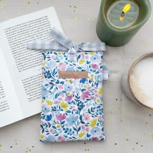 Boeken sleeve bloemen blauw