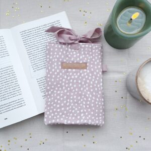 Boeken sleeve dots dustypink