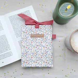 Boeken sleeve bloemen klein