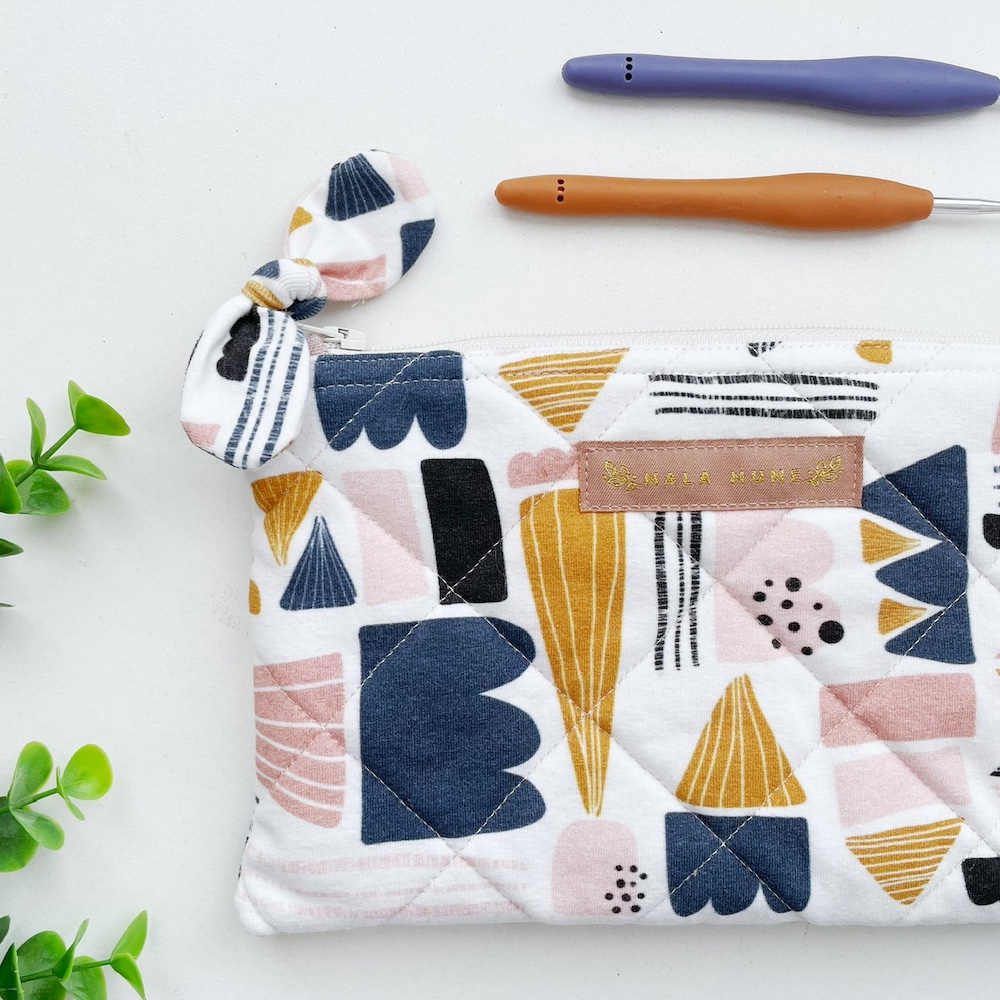 Haaknaalden etui abstract blue