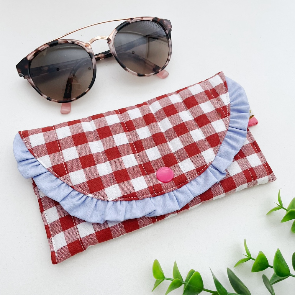 Zonnebril etui brick ruiten blauw ruche