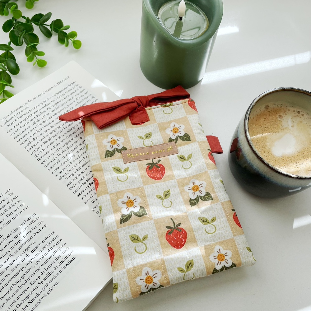 Boekensleeve strawberry